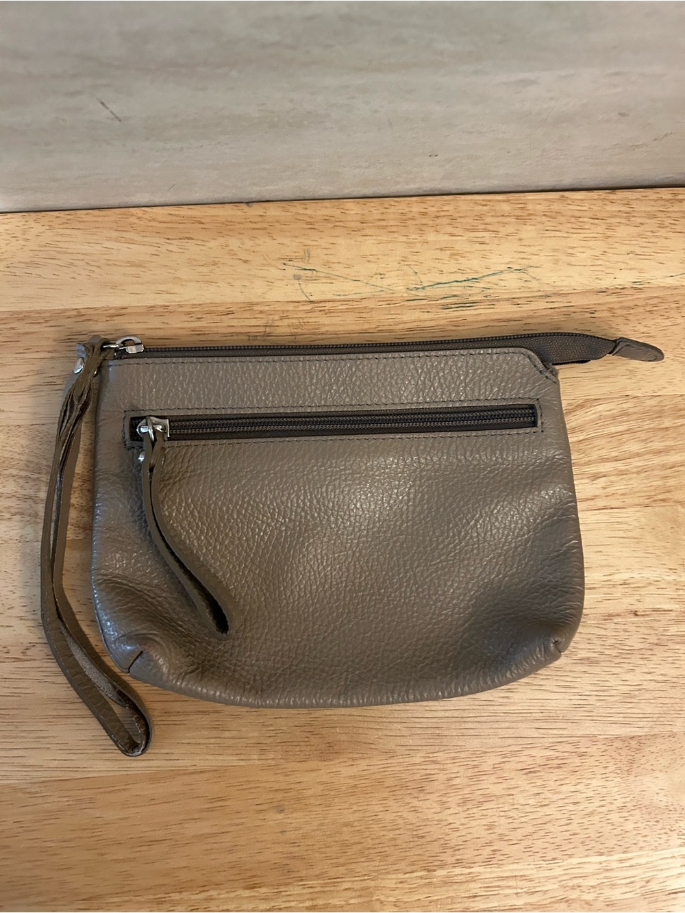 Valentina pebbled genuine leather wristlet clutch / pouch.